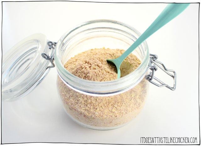 Homemade Vegan Mac & Cheese Powder! Add the ingredients to a jar and shake for shelf stable DIY boxed mac and cheese. This instant powder makes a creamy, cheesy, and super yummy vegan mac and cheese. Dairy-free, gluten-free, nut free, soy free, and whole food plant-based! #itdoesnttastelikechicken #veganrecipes #dairyfree #macandcheese