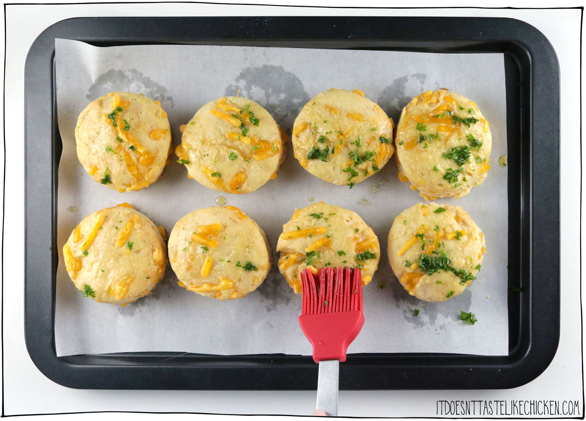 These Easy Vegan Cheddar Biscuits taste just like the Cheddar Bay Biscuits from Red Lobster, but they are entirely plant-based and easy to make at home in just 30 minutes! Buttery, flaky, and garlicky, with a generous amount of vegan cheddar cheese mixed into the dough, making them incredibly flavorful and addictive.