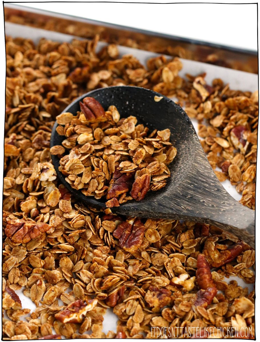 This Easy Gingerbread Granola is the ultimate holiday breakfast or snack! It's quick and easy to make with simple ingredients and warming spices, it tastes just like gingerbread cookies. Perfect for cozy Christmas mornings or gifting in a cute jar to spread holiday cheer!