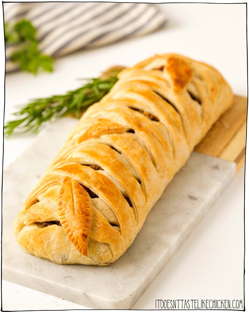 This Puff Pastry Wrapped Lentil Loaf is the ultimate vegan wellington recipe – a rich, delicious filling wrapped in flaky, buttery pastry. It’s a stunning centerpiece, perfect for holiday gatherings like Thanksgiving and Christmas. With mushroom-free, nut-free, and gluten-free options, this loaf is sure to impress even the non-vegans at the table!