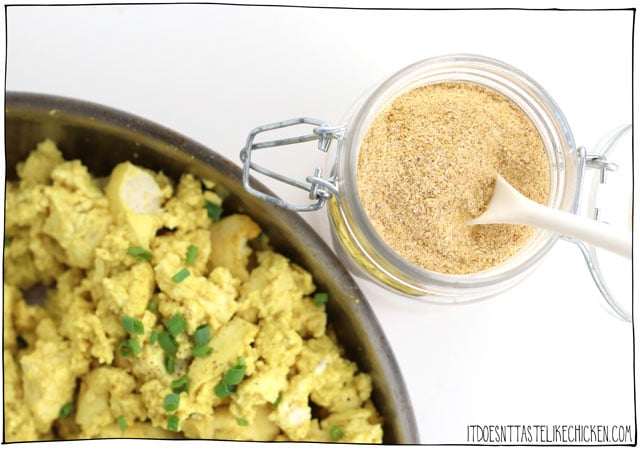Tofu Scramble Spice Mix! Just 5 ingredients to make your own homemade spice mix that will make your tofu taste like eggs! Make ahead and have it ready to go so breakfast will be ready in a jiffy! #itdoesnttastelikechicken #vegan #tofu