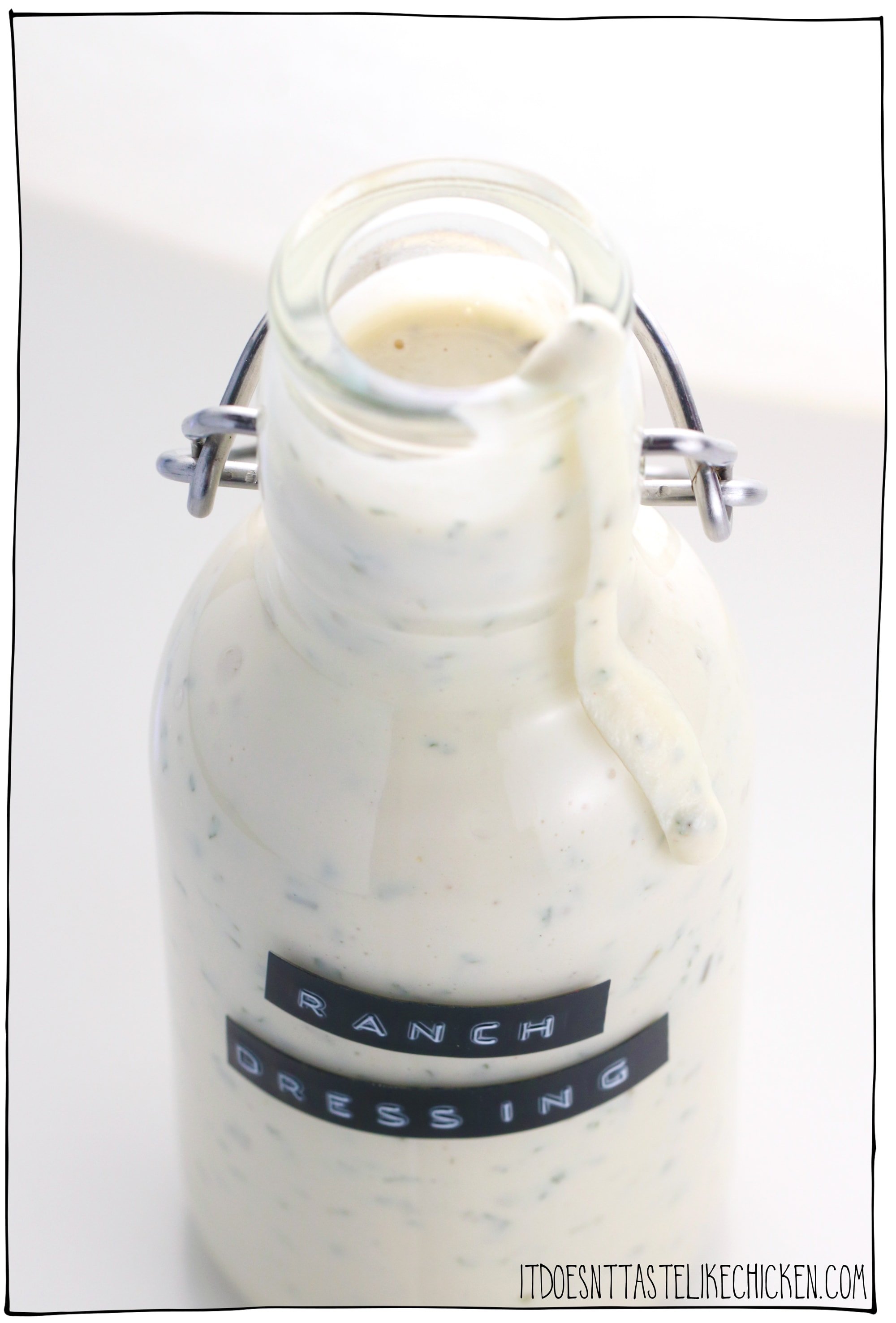 Vegan Cashew Ranch Dressing! 9 ingredients and 15 minutes or less to make. This creamy dressing tastes just like the classic but it's dairy-free, healthy, oil-free, whole food plant-based! Drizzle this over every salad, bowl, or you can even use it as a dip. #itdoesnttastelikechicken #veganrecipes #wfpb