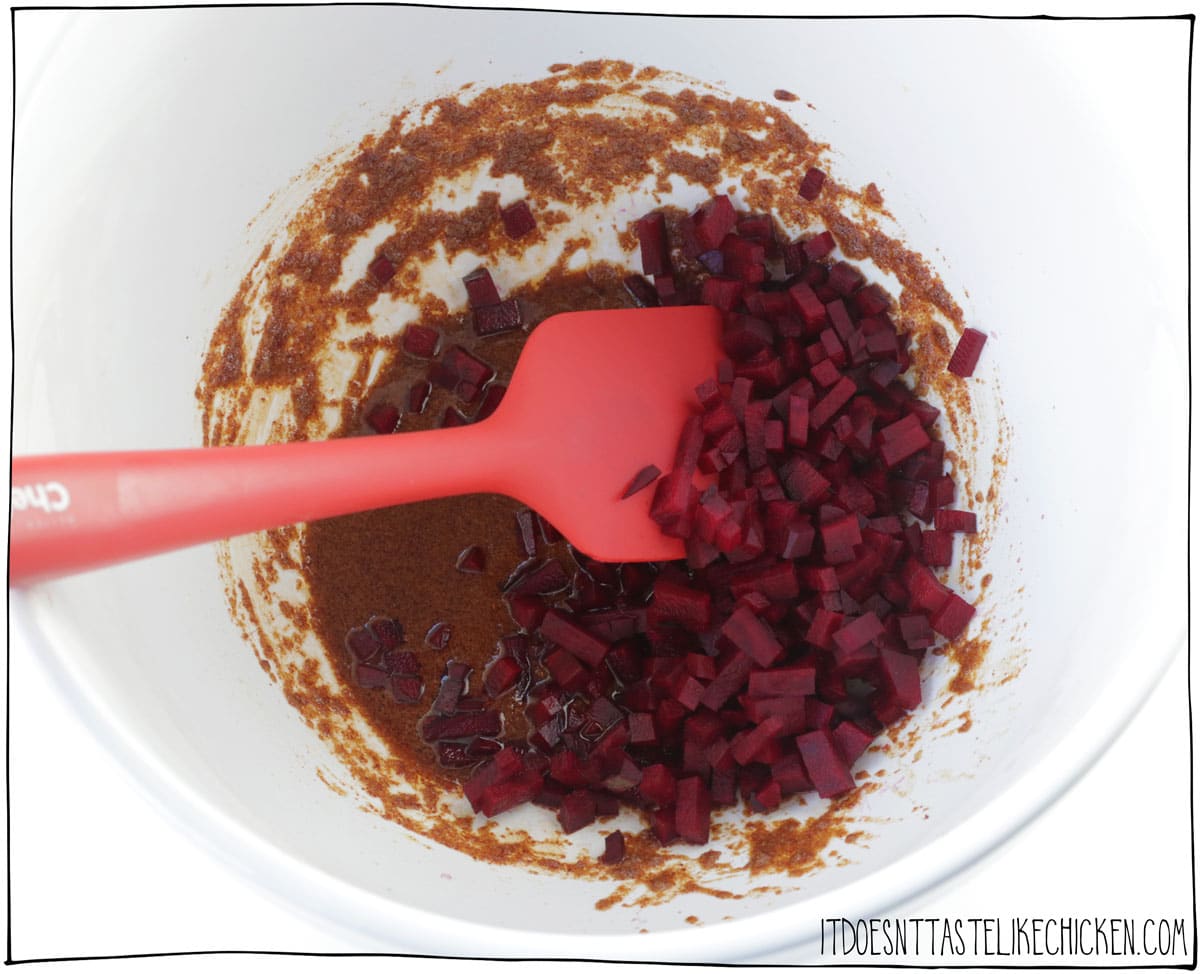 Mix the seasoning ingredients, and then add the chopped beet and tofu.